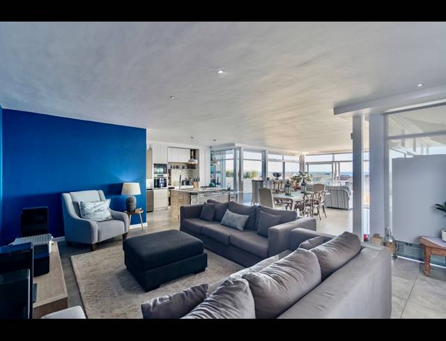 4 BEDROOM HOUSE FOR SALE IN PEARL BAY